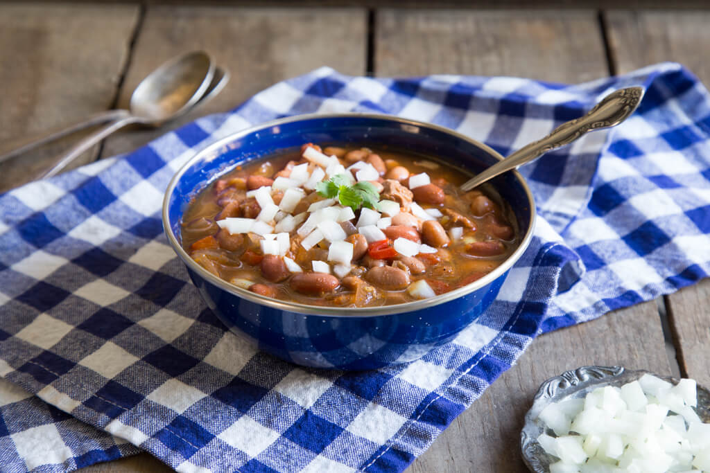 Slow Cooker Chili with Steak and Onions from the National Onion Association