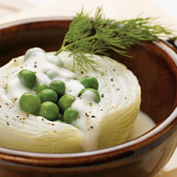 Creamed Peas in Onions on the Half Shell National Onion Association