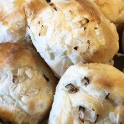 Easy Onion Dinner Rolls National Onion Association